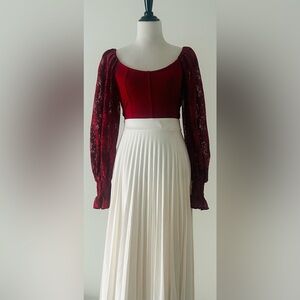 Urban Outfitters M Red Lace long Sleeve scoop neck fitted top day of the dead